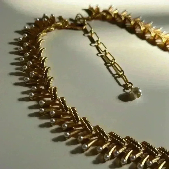 Luxury European Retro Style Necklace - Picture 10 of 11